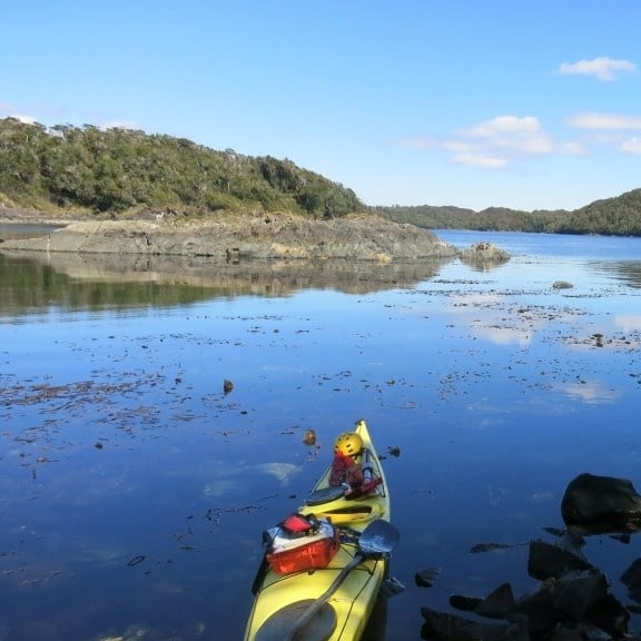 jonny-hepburn-sea-kayak-patagonia-shore-1024x576-024169-edited