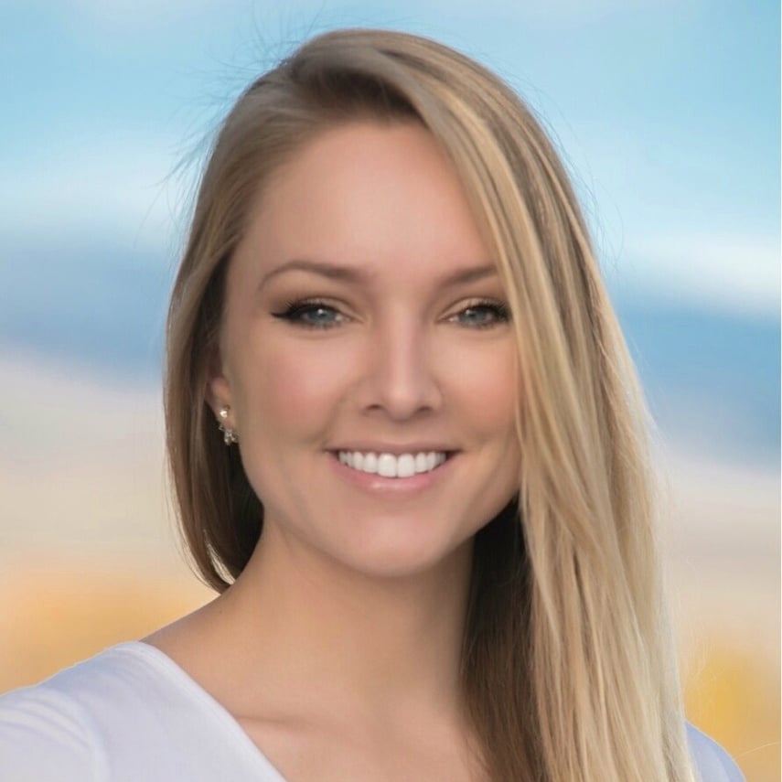 sarah-buer-profile-pic-373598-edited