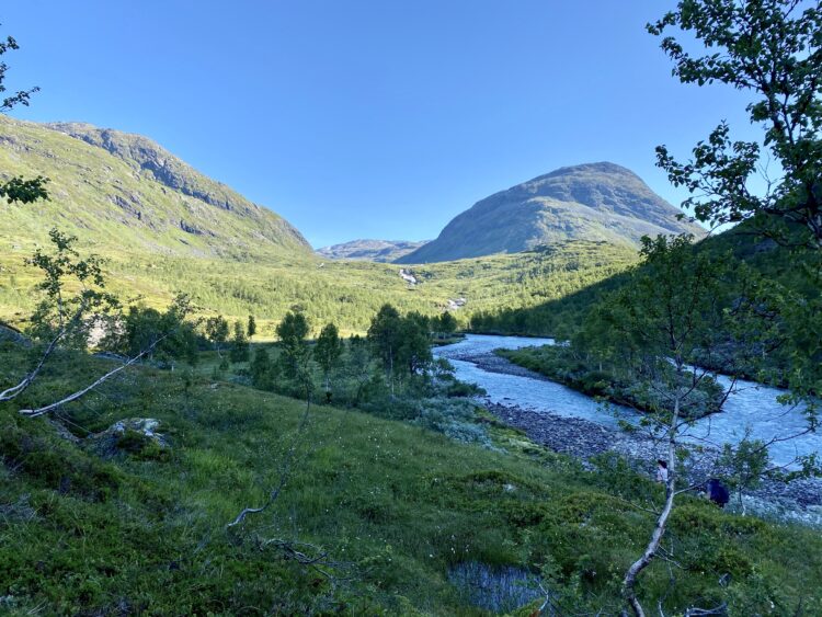 Hiking Norway’s Jotunheimen Mountains – Alumni